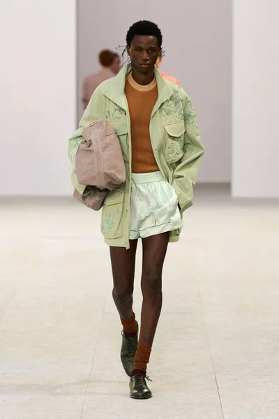 Look 40